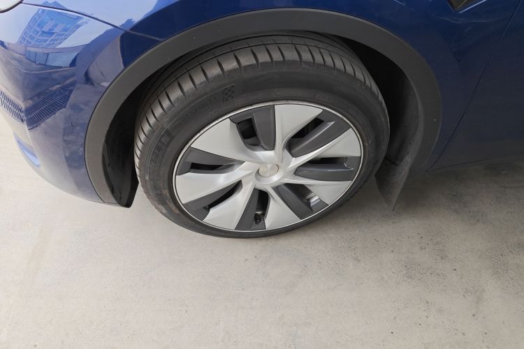 Tesla Model Y 2022 #9 Tesla Model Y 2022 car image #9