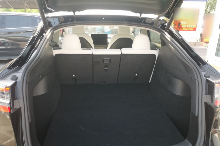 Tesla Model Y 2022 #19 Tesla Model Y 2022 car image #19