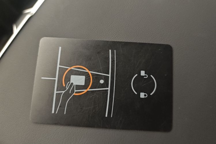 Tesla Model 3 2025 car image #9