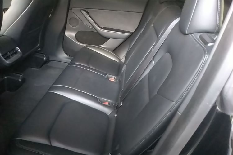 Tesla Model Y 2022 #17 Tesla Model Y 2022 car image #17