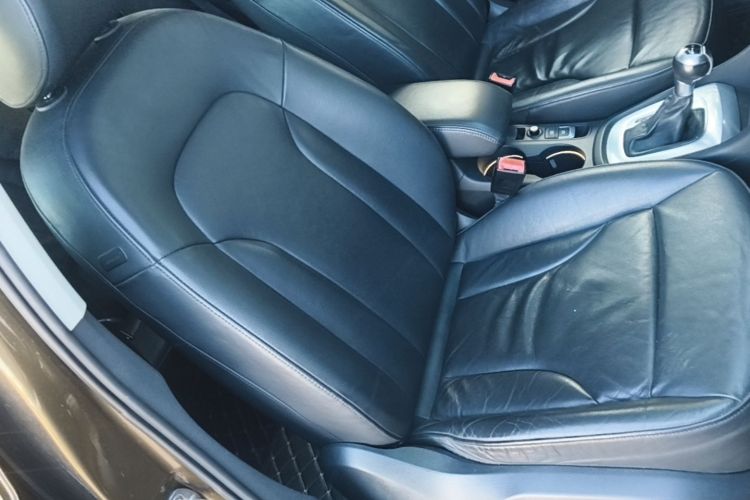 Audi Q3 2016 car image #24