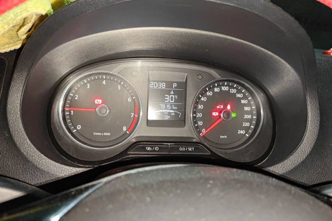 Volkswagen Polo 2015 immagine di auto #24