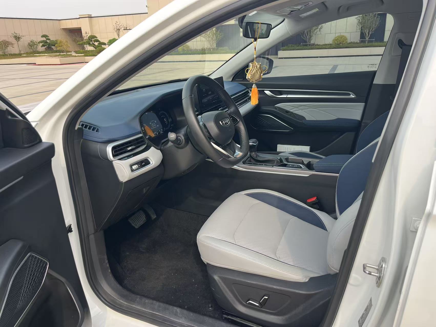 GEELY Emgrand 2022 imagem de carro #5