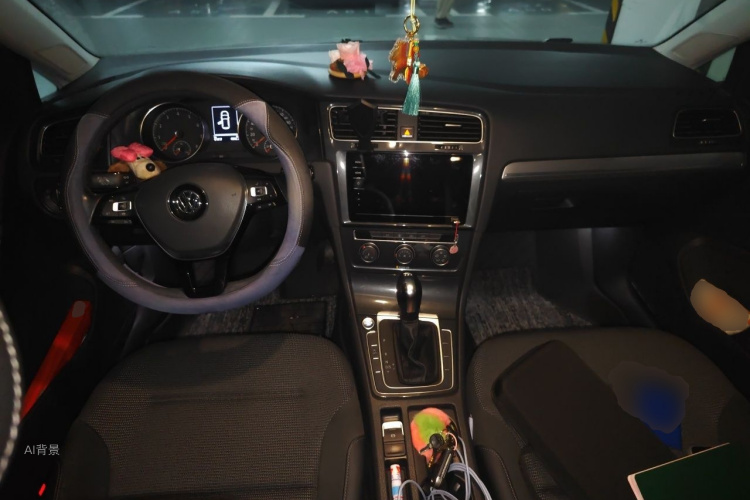 Volkswagen Golf 2020 car image #11