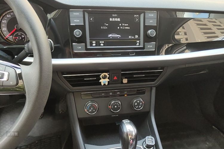 Volkswagen Lavida 2019 #15 Volkswagen Lavida 2019 car image #15