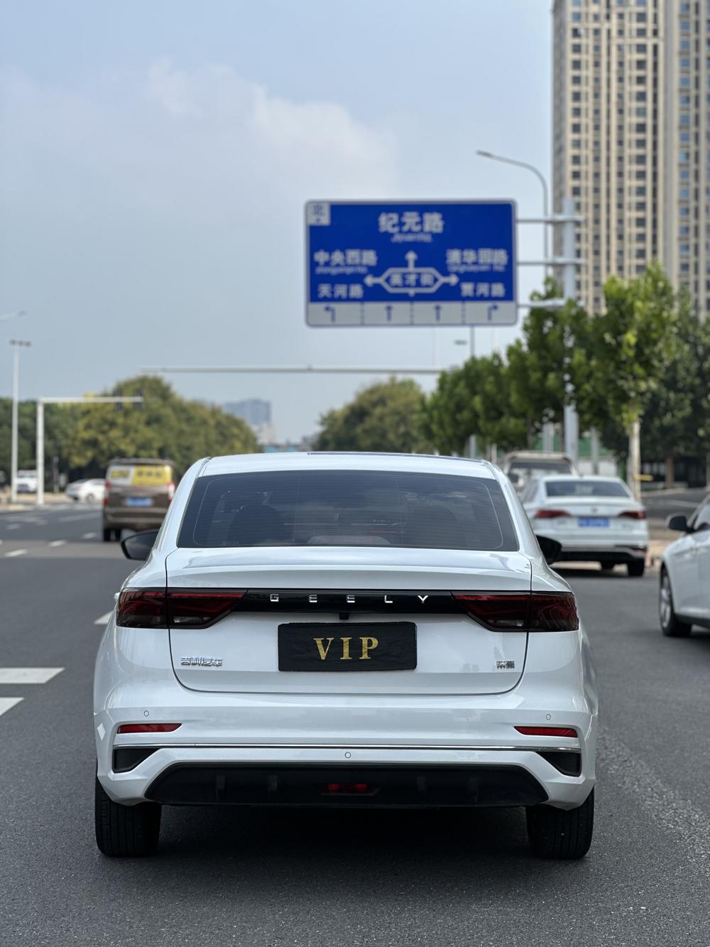 GEELY Emgrand 2025 #3 GEELY Emgrand 2025 image de voiture #3