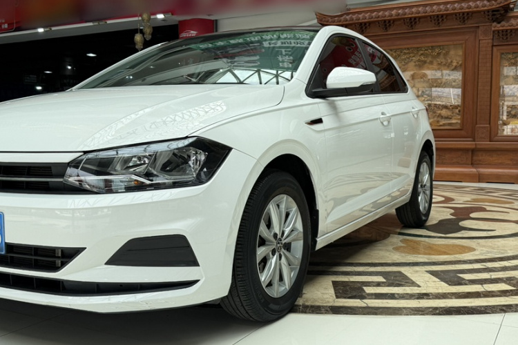 Volkswagen Polo 2022 صورة سيارة #26