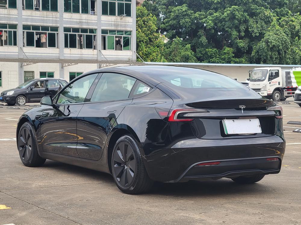 Tesla Model 3 2024 car image #5
