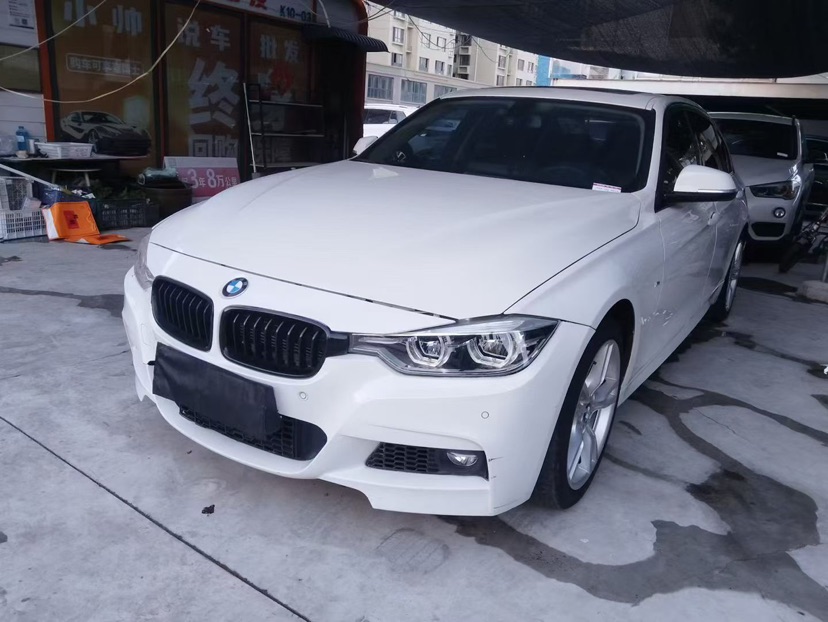 BMW 3 Series 2018 car image 