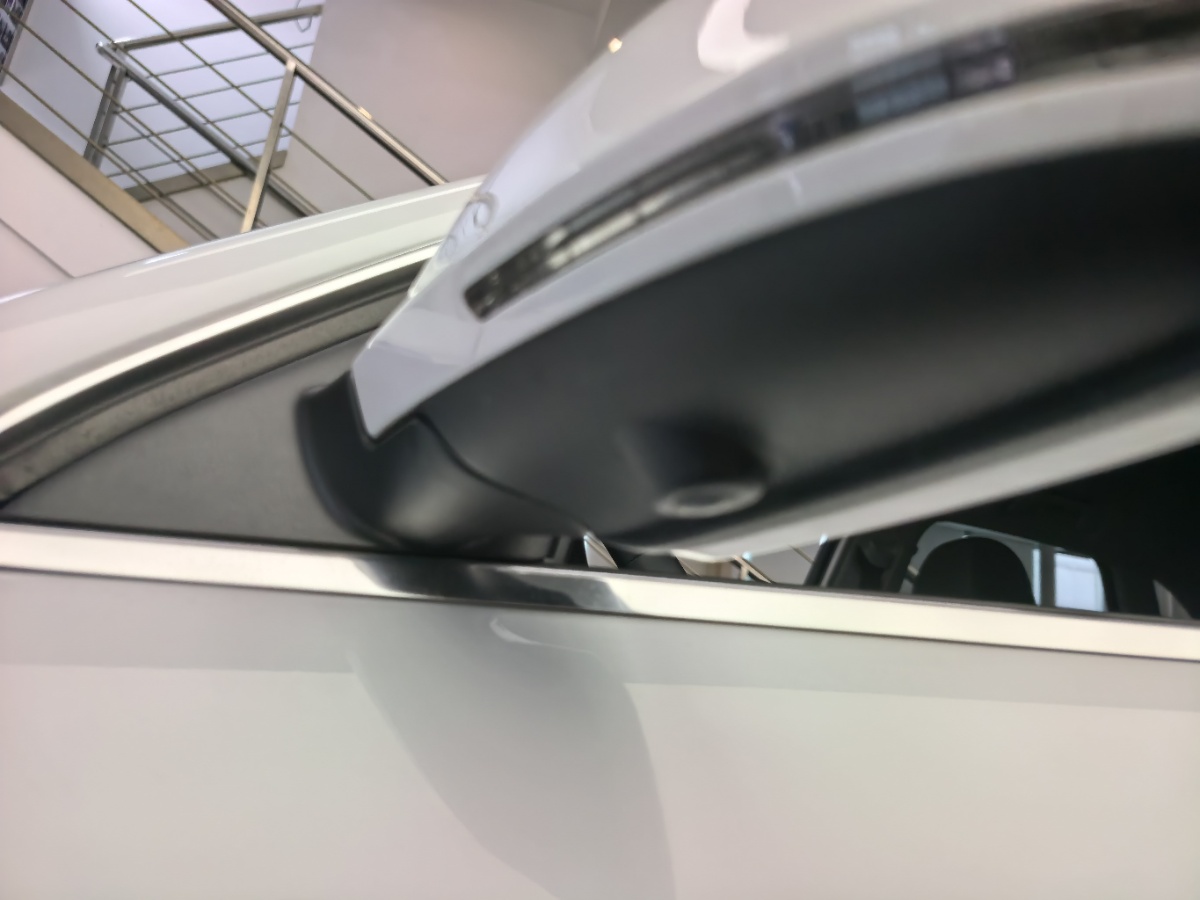 Audi Q3 2019 car image #6