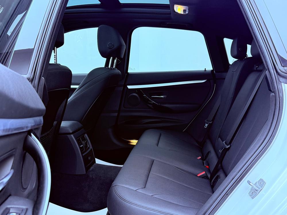 BMW 3 Series GT 2019 car image #25