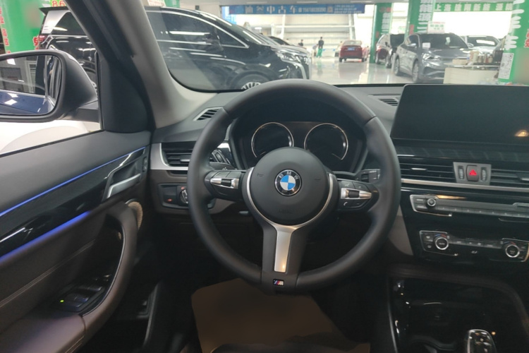 BMW X1 2021 car image #11