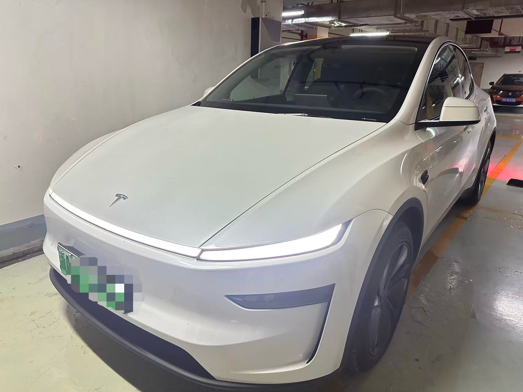 Tesla Model Y 2025 Tesla Model Y 2025 car image