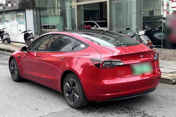 Tesla Model 3 2022 car image #10