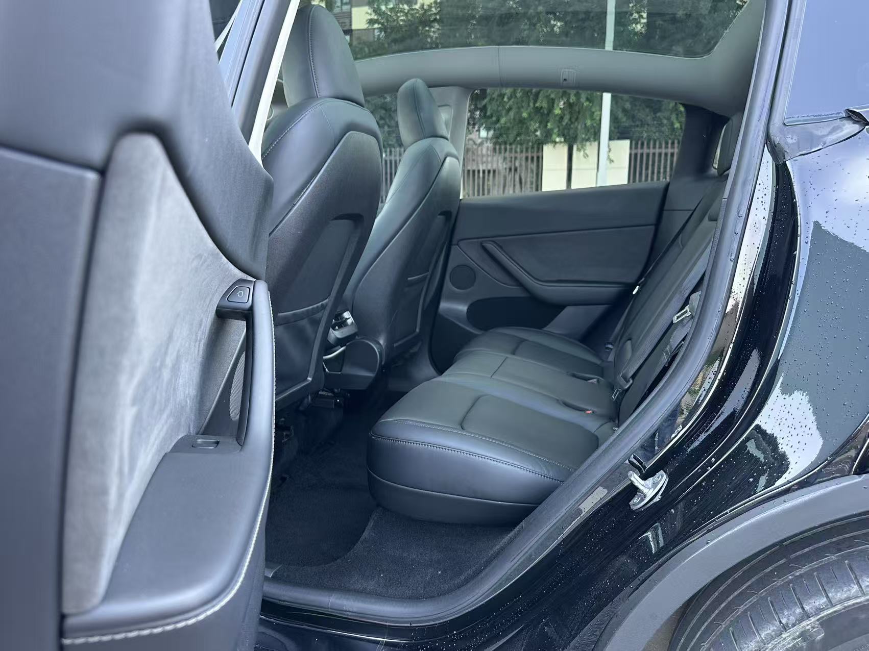 Tesla Model Y 2022 #6 Tesla Model Y 2022 car image #6