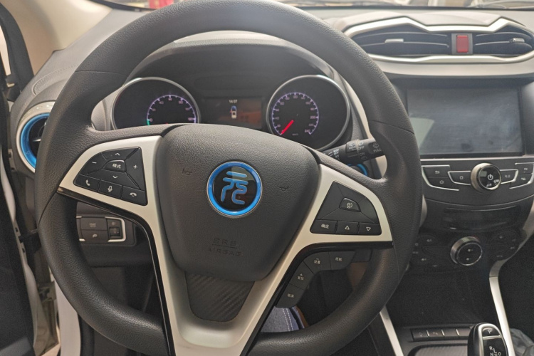 BYD Yuan New Energy 2019 #10 BYD Yuan New Energy 2019 immagine di auto #10