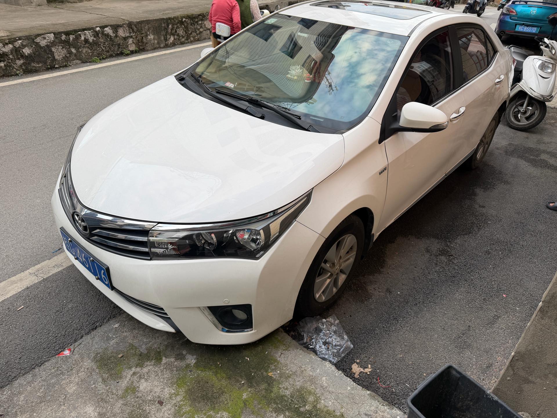 Toyota Corolla 2015 Toyota Corolla 2015 car image