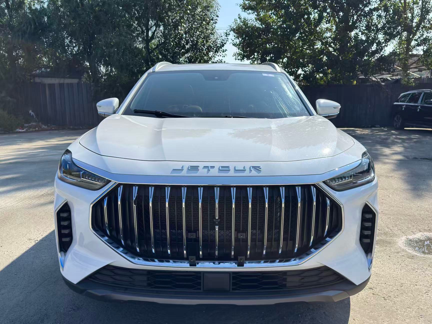 Jetour X70 PLUS 2024 car image #2