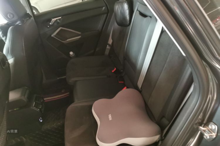 Audi Q3 2020 car image #19