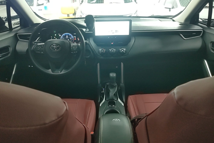 Toyota Corolla Cross 2024 immagine di auto #10