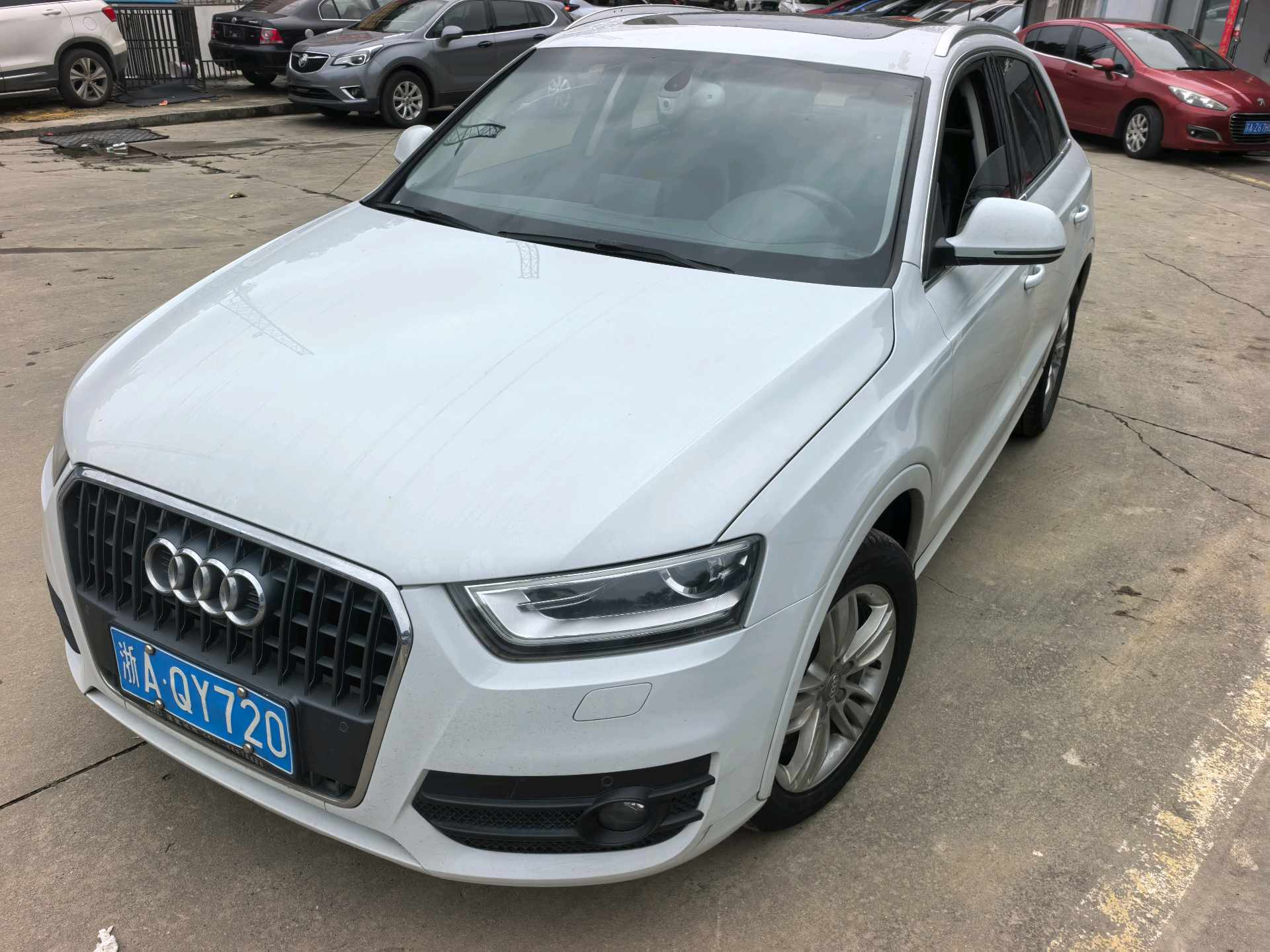 Audi Q3 2016 car image 