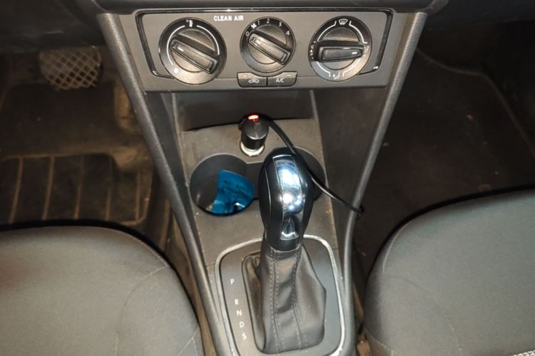 Volkswagen Polo 2017 car image #18