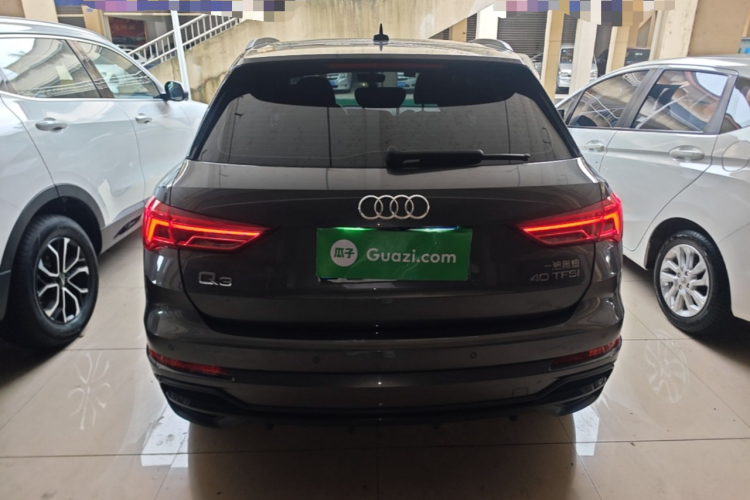 Audi Q3 2020 car image #6