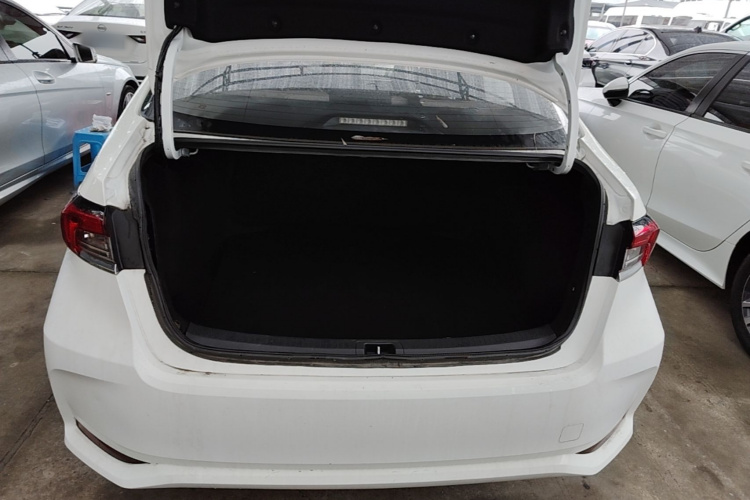 Toyota Corolla 2024 immagine di auto #19
