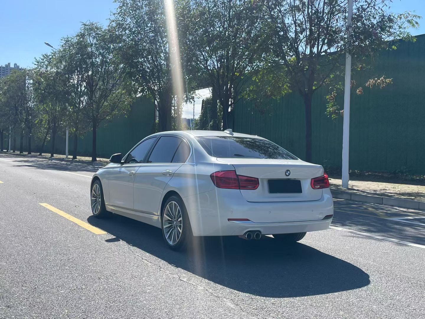 BMW 3 Series 2019 #9 BMW 3 Series 2019 صورة سيارة #9