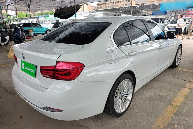 BMW 3 Series 2018 #7 BMW 3 Series 2018 car image #7