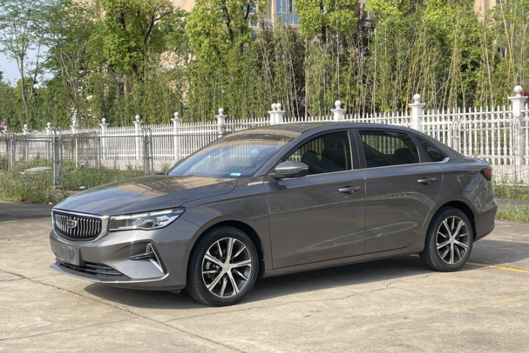 GEELY Emgrand 2022 #2 GEELY Emgrand 2022 car image #2