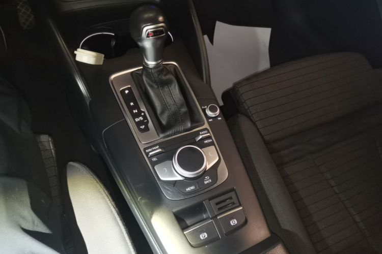 Audi A3 2018 immagine di auto #18