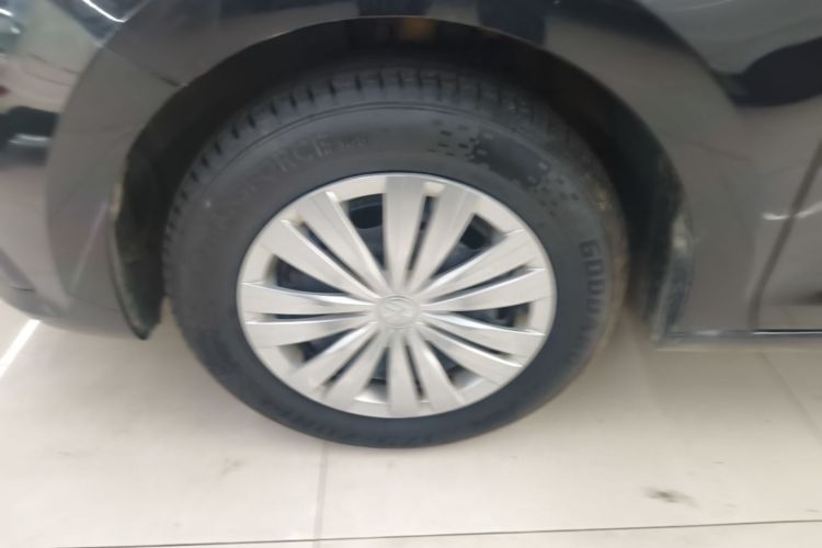 Volkswagen Santana 2018 car image #9
