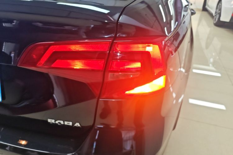 Volkswagen Bora 2022 car image #8