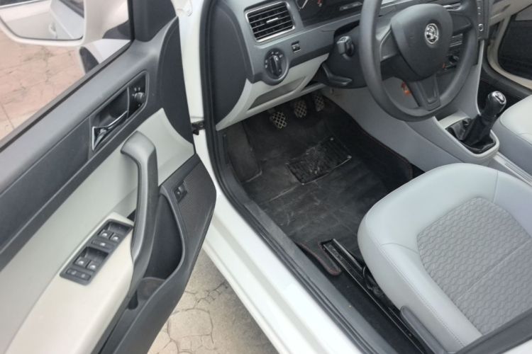 2016 immagine di auto #16