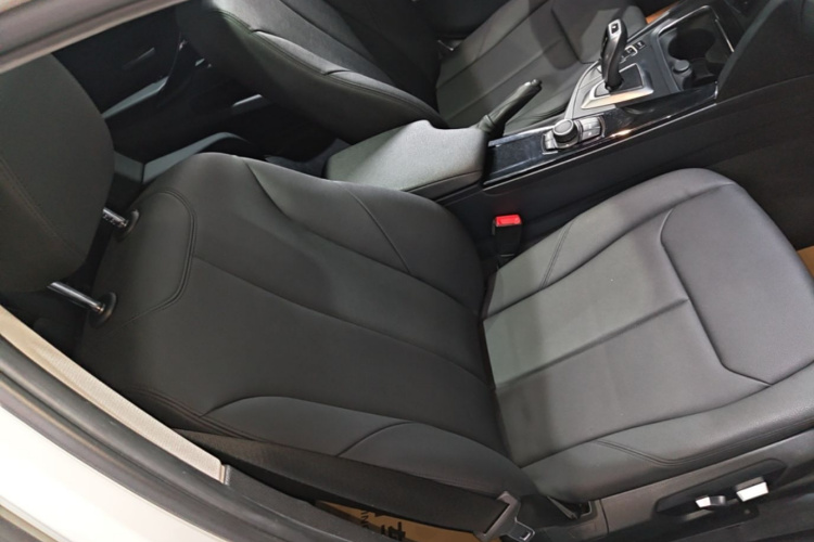 BMW 3 Series 2017 #24 BMW 3 Series 2017 car image #24