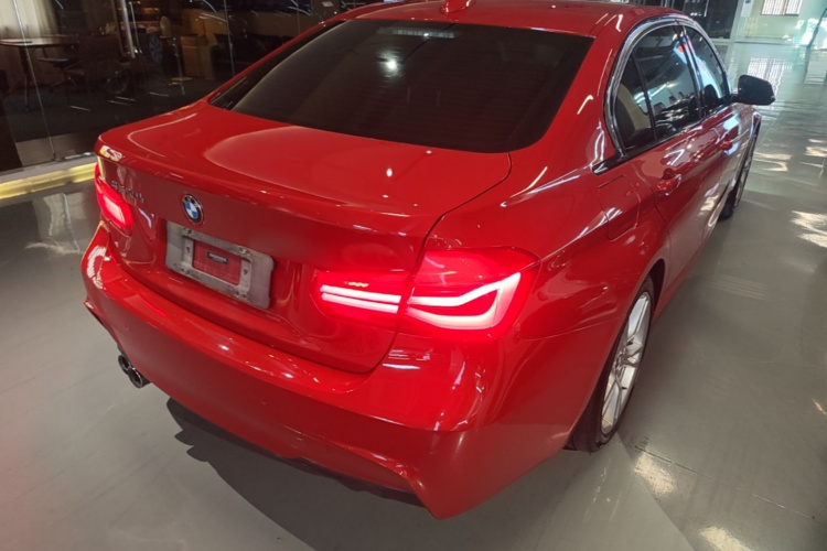 BMW 3 Series 2018 #5 BMW 3 Series 2018 car image #5