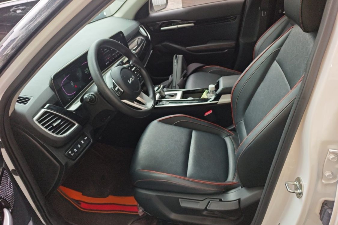 Kia Seltos 2023 صورة سيارة #20
