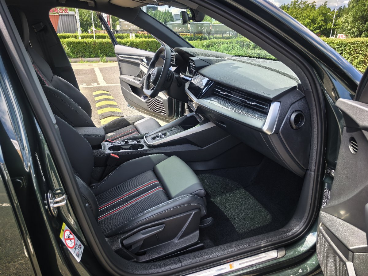 Audi A3 2023 car image #18