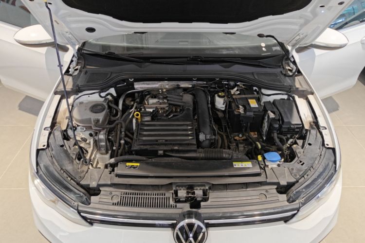 Volkswagen Golf 2024 car image #20