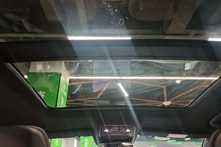BYD Han 2025 car image #20