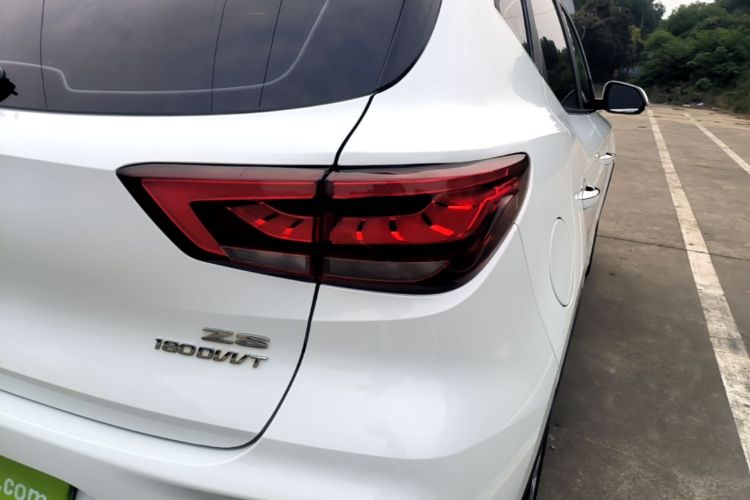 MG ZS 2020 car image #8