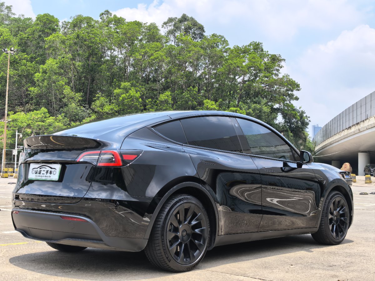 Tesla Model Y 2022 #10 Tesla Model Y 2022 car image #10
