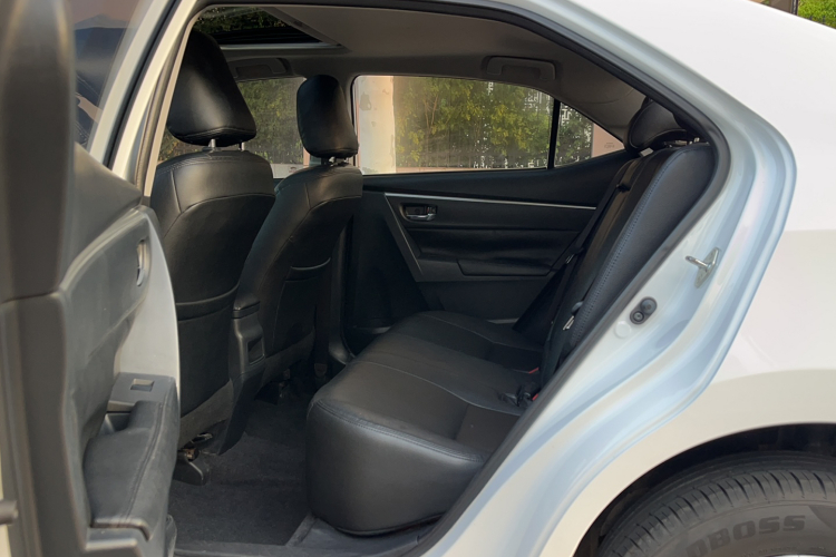 Toyota Corolla 2019 car image #12