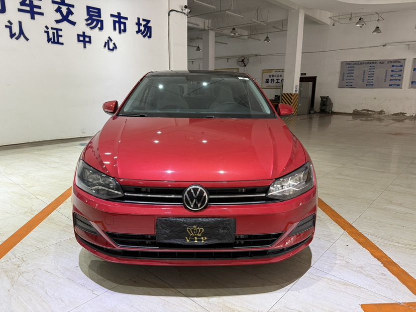 Volkswagen Polo 2022 car image #2