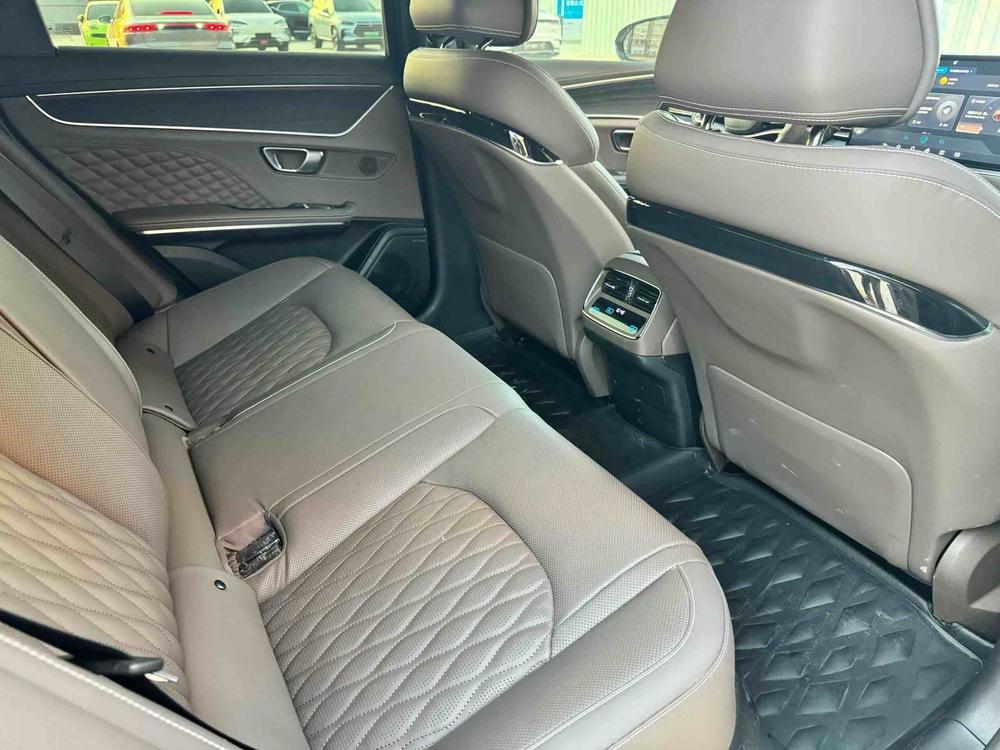 BYD Han 2022 immagine di auto #7