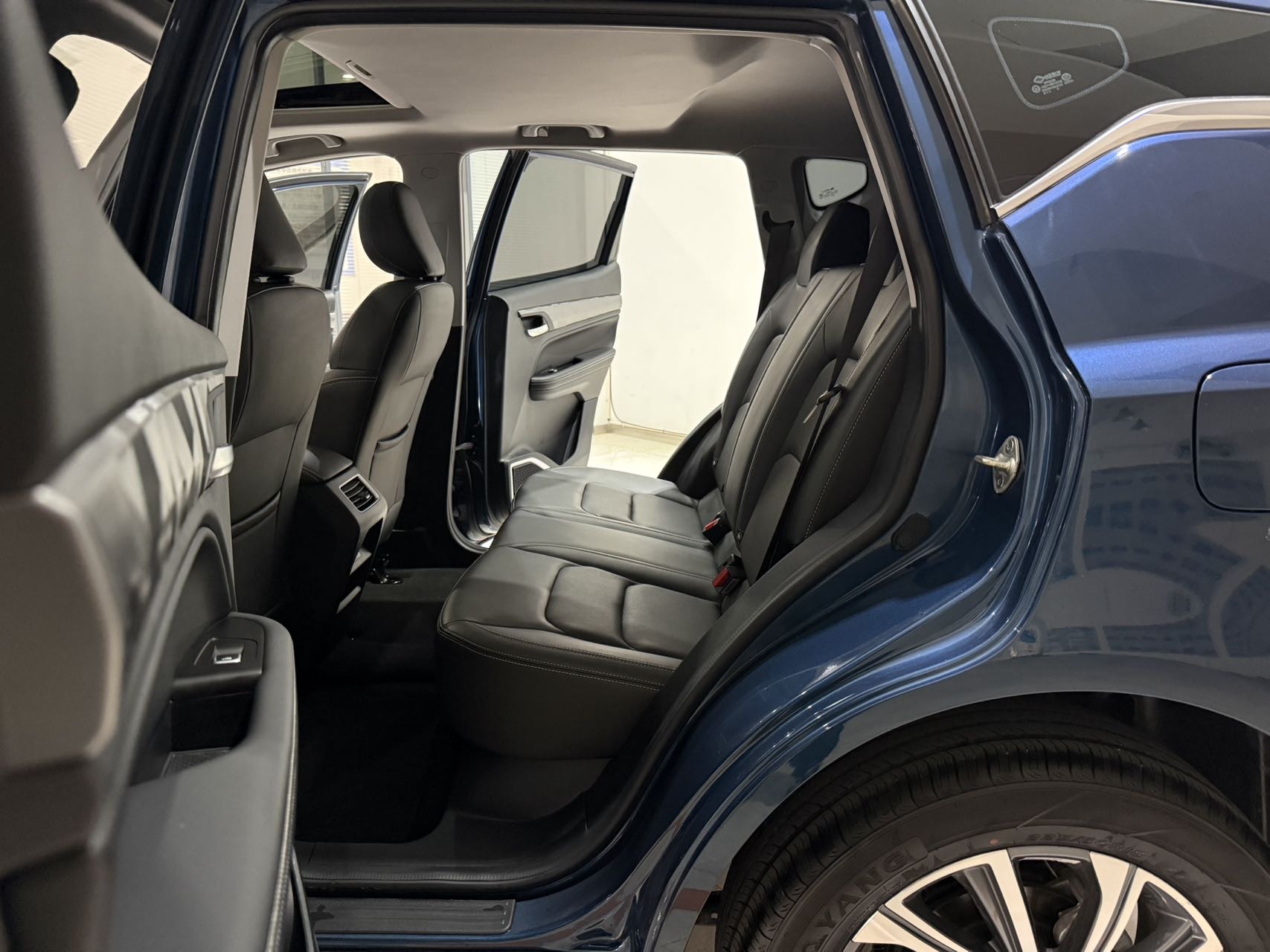 GEELY Vision X6 2023 #8 GEELY Vision X6 2023 car image #8