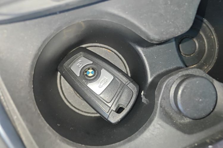 BMW 3 Series 2019 #9 BMW 3 Series 2019 imagen de coche #9