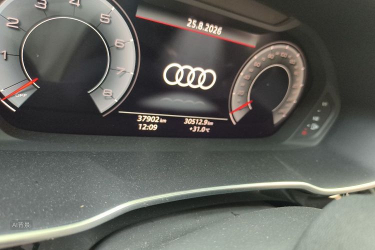 Audi Q3 2023 car image #14