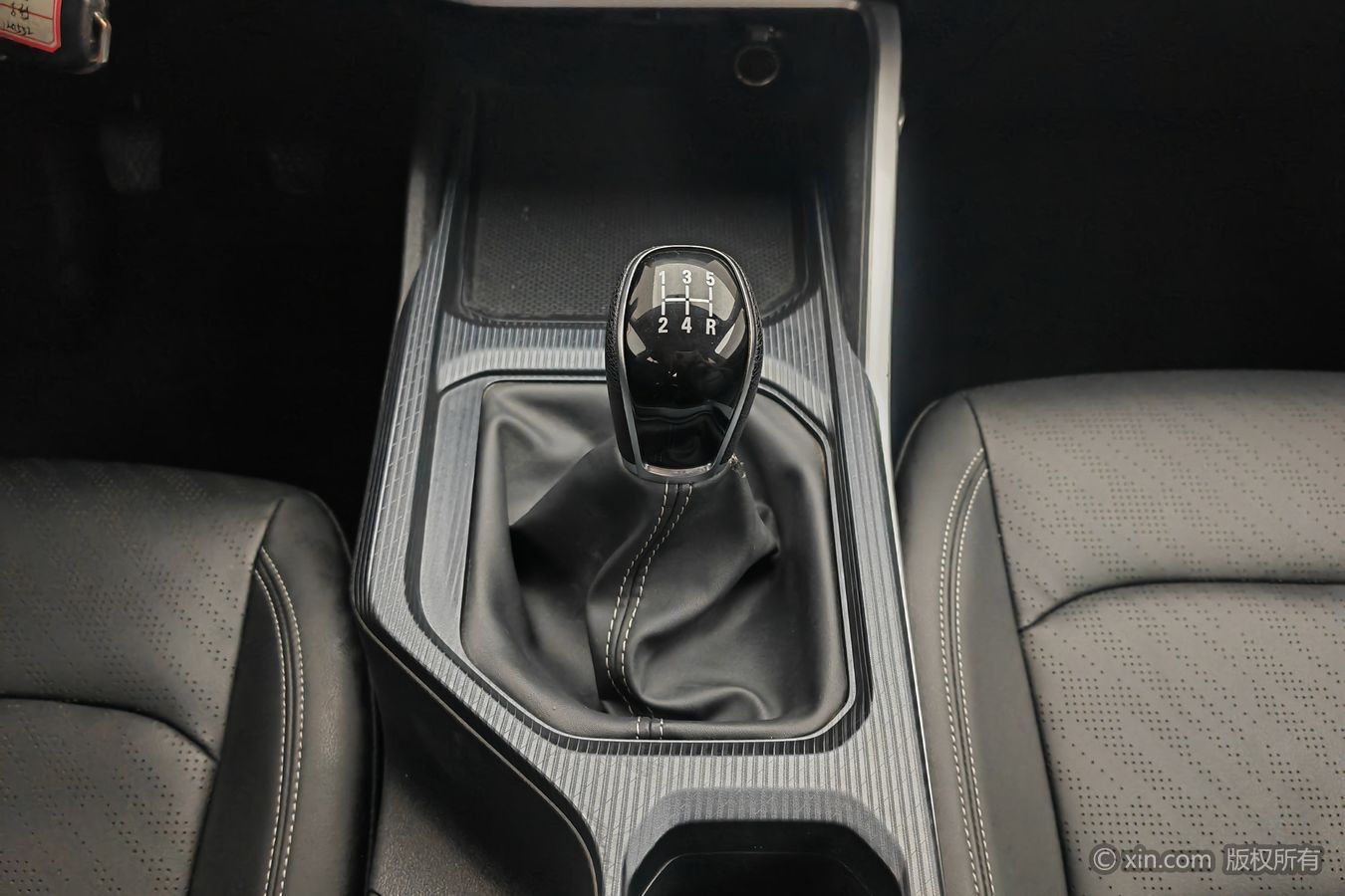 GEELY Emgrand 2023 car image #14